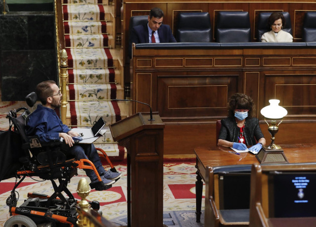 El portavoz de Unidas Podemos, Pablo Echenique, durante su intervención en el pleno del Congreso