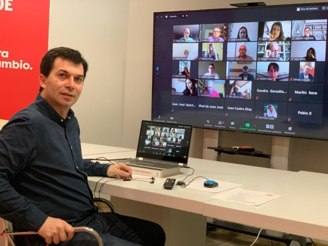 El secretario xeral del PSdeG, Gonzalo Caballero, en la reunón de su ejecutiva