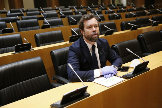 El portavoz de Vox en el Congreso, Iván Espinosa de los Monteros, este miércoles en la primera sesión de la Comisión del Congreso de los Diputados para la Reconstrucción Social y Económica. En Madrid (España) a 13 de mayo de 2020.