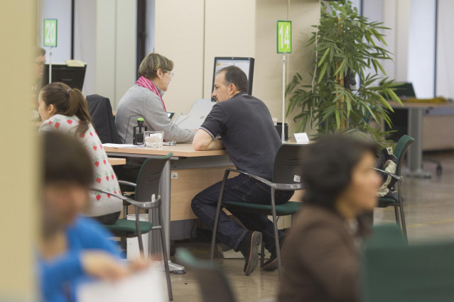 Oficina de la Seguridad Social, oficinas, empleo, desempleo, desempleado, desempleados, paro, parados, parado, búsqueda de empleo