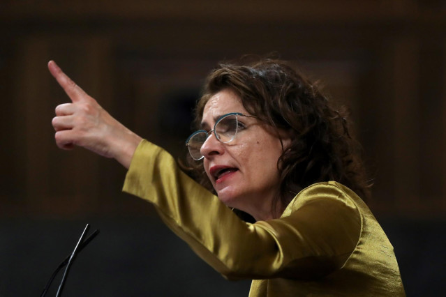 La ministra de Hacienda, María Jesús Montero, durante el pleno del Congreso de este miércoles.