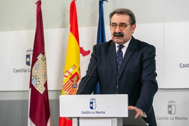 El consejero de Sanidad, Jesús Fernández Sanz