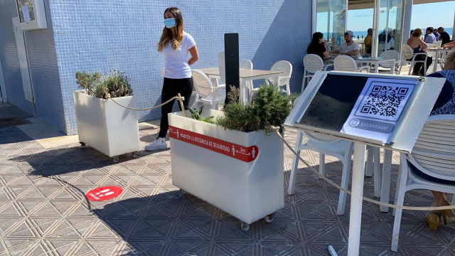 Terraza en el paseo marítimo de Valencia en Fase 1.