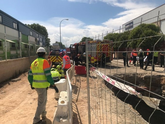 Herido un obrero al caerle encima una barrera de 10 kilos en Ciempozuelos
