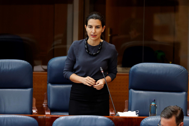 La portavoz de Vox, Rocío Monasterio, interviene en el pleno de la Asamblea de Madrid. Archivo.