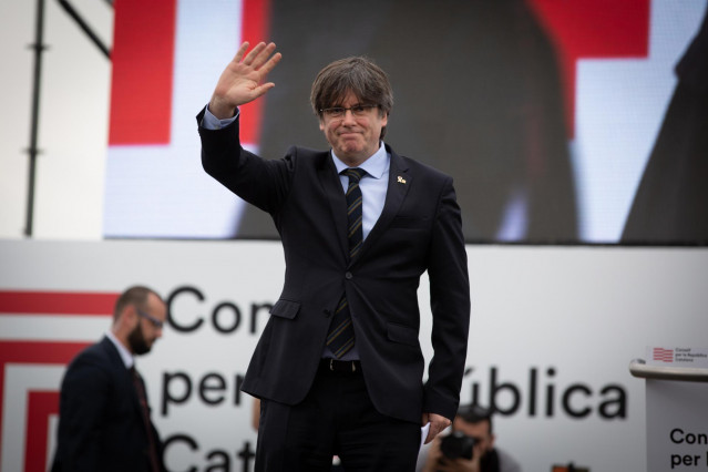 El expresidente de la Generalitat de Cataluña Carles Puigdemont durante el acto del Consell de la República en Perpiñán (Francia) a 29 de febrero de 2020.