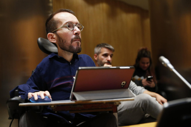 El portavoz de Unidas Podemos, Pablo Echenique, este miércoles en la primera sesión de la Comisión del Congreso de los Diputados para la Reconstrucción Social y Económica. En Madrid (España) a 13 de mayo de 2020.