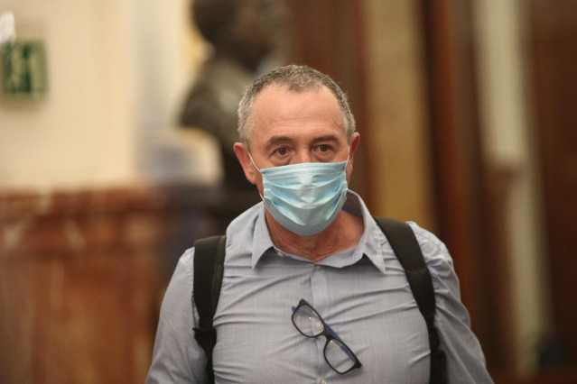El portavoz de Compromís en el Congreso, Joan Baldoví, a su llegada al pleno de sesión de control al Gobierno