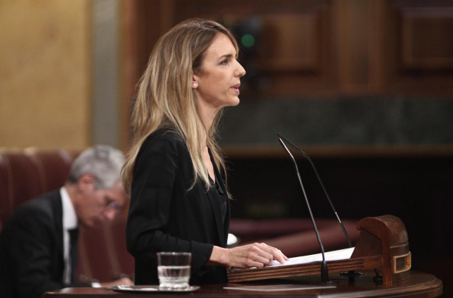 La portavoz del Grupo Popular en el Congreso de los Diputados, Cayetana Álvarez de Toledo, en la sesión de control al Gobierno. En Madrid, a 27 de mayo de 2020.