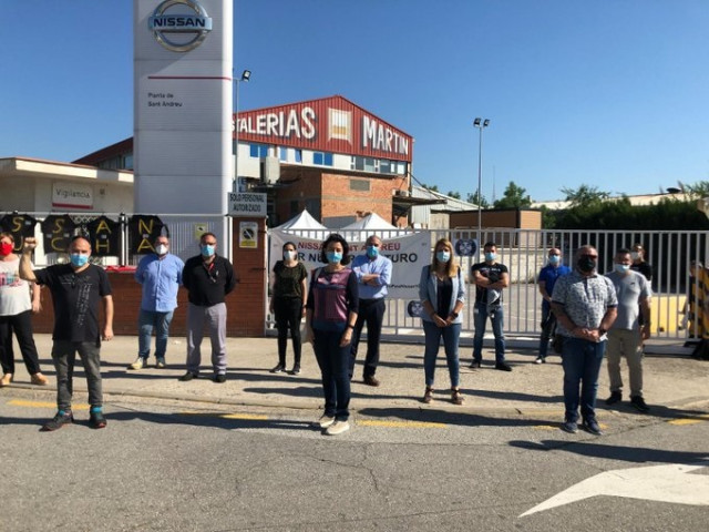 Visita a Nissan de representantes del PSC, con la viceprimera secretaria socialista, Eva Granados.