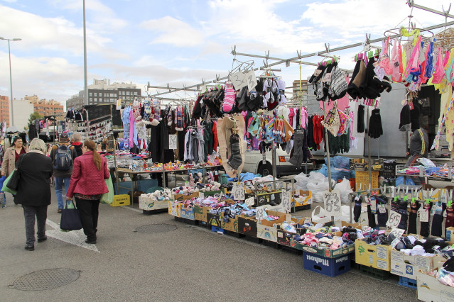 Imagen de recurso del mercadillo municipal de Arganda del Rey.