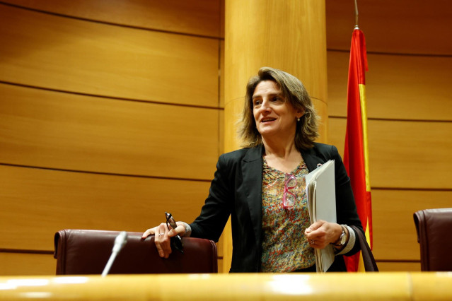 La vicepresidenta Cuarta del Gobierno y ministra para la Transición Ecológica y el Reto Demográfico, Teresa Ribera, durante su comparecencia este ante la Comisión de Transición Ecológica del Senado