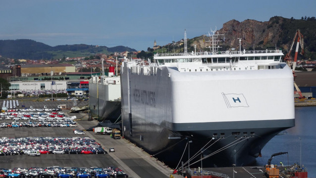 El carguero Höegh Tracer