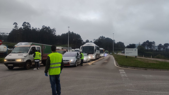 Protesta frente a Alcoa San Cibrao