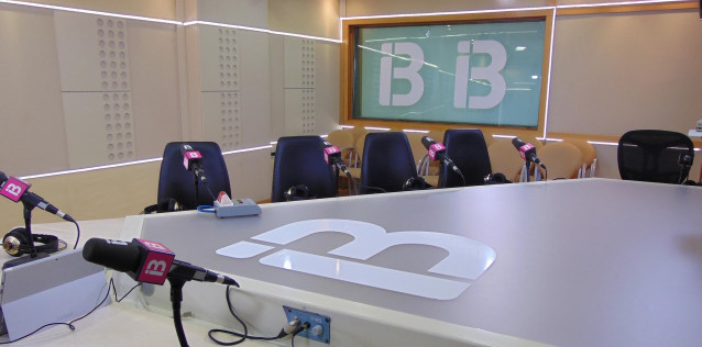 Un estudio de IB3 Ràdio.