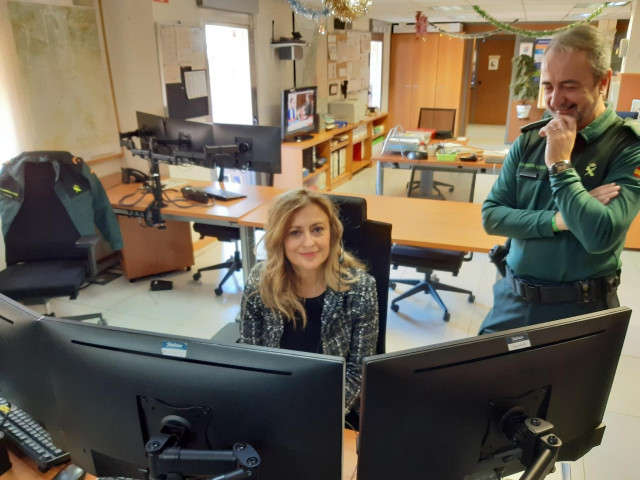 María Paz García-Vera, ex delegada del Gobierno en la Comunidad de Madrid, en una imagen de archivo durante una visita a los guardias civiles de Madrid para desearles feliz año nuevo