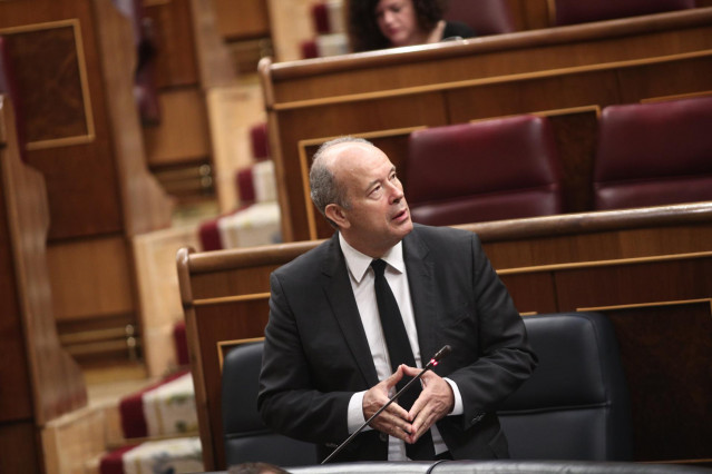 El ministro de Justicia, Juan Carlos Campo, durante su intervención en el pleno de control al Gobierno centrado en las medidas post-COVID 19, la derogación de la reforma laboral y la destitución por parte del ministro del Interior, Fernando Grande-Marlask