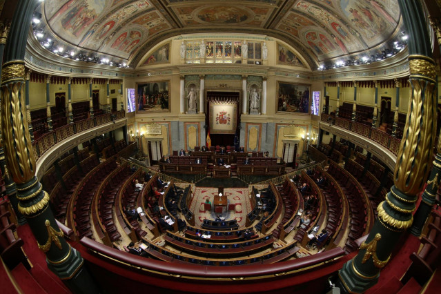 Hemiciclo del Congreso durante uno de los debates del estado de alarma