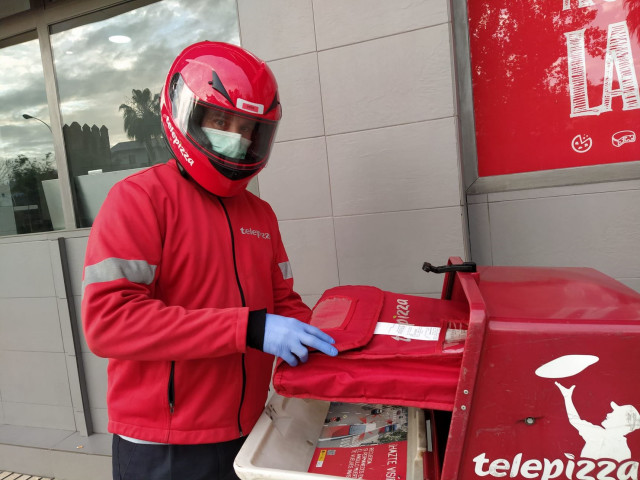 Uno de los trabajadores de Telepizza
