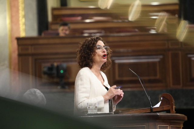 La ministra de Hacienda y portavoz del Gobierno, Maria Jesús Montero, en su defensa del Impuesto sobre determinados servicios digitales en el Congreso