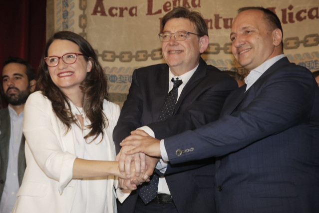 Mónica Oltra, Ximo Puig y Rubén Martínez Dalmau firman el Pacte del Botànic II