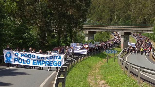 Manifestación en Xove para reclamar la continuidad de la industria de aluminio