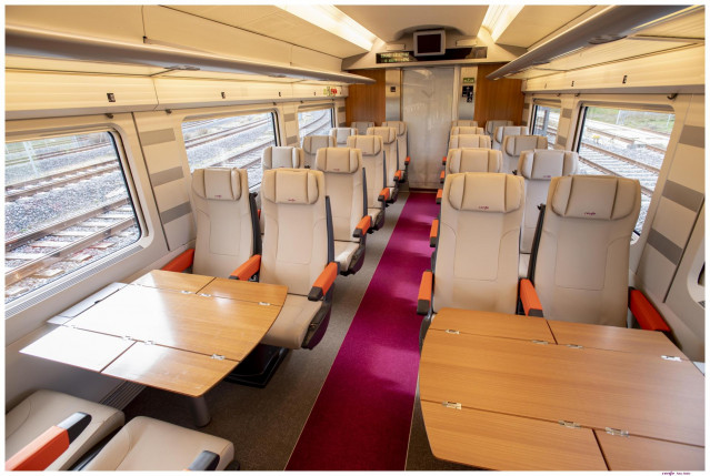 Interior del AVLO, el tren AVE low cost de Renfe