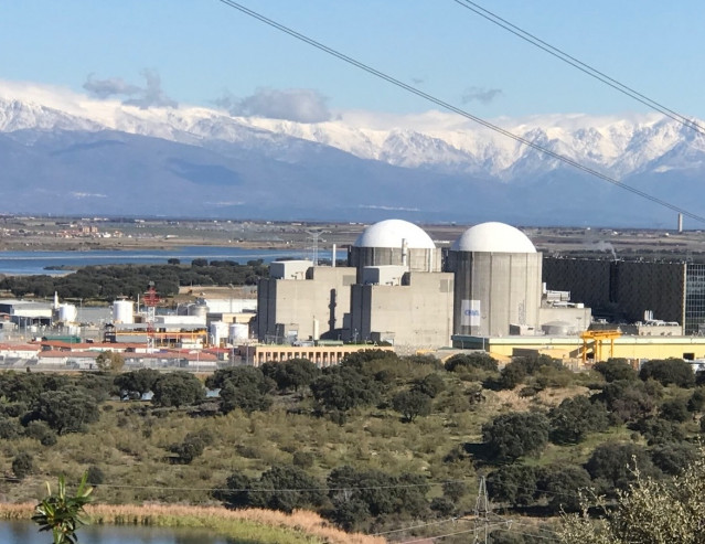 Vista de la central nuclear de Almaraz (Cáceres).
