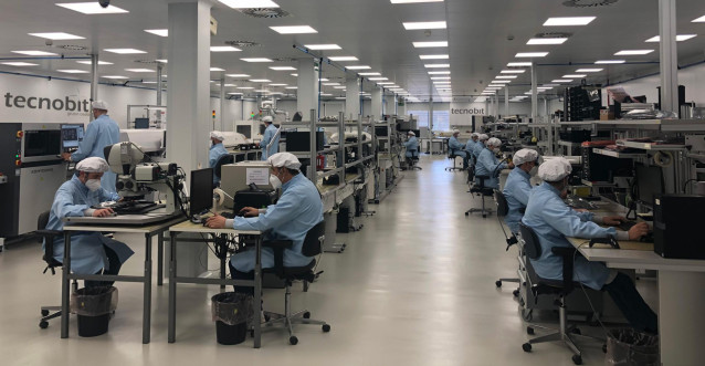Área de tarjetas electrónicas de Tecnobit-Grupo Oesía