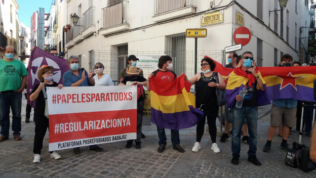 Protesta de colectivos antimonárquicos en Badajoz