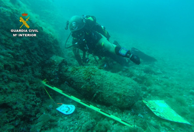 Localizan una carga explosiva antisubmarinos en aguas de Mallorca.