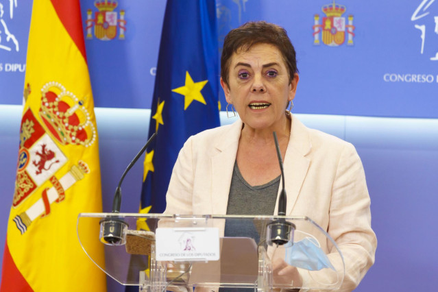 La portavoz de EH Bildu, Mertxe Aizpurua, en una rueda de prensa en el Congreso