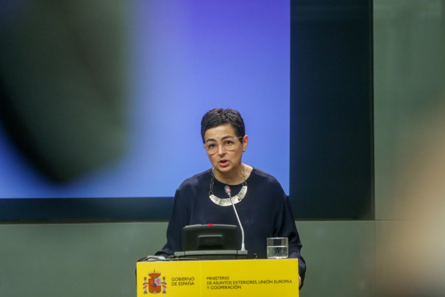 La ministra de Asuntos Exteriores, Unión Europea y Cooperación, Arancha González Laya, durante la recepción a su homólogo, el ministro de Asuntos Exteriores neerlandés, Stef Blok, en el Palacio de Viana, Madrid (España), a 25 de junio de 2020.