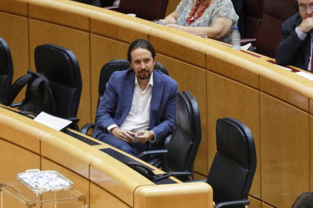 El Vicepresidente primero del Gobierno y Ministro de Derechos Sociales y Agenda 2030, Pablo Iglesias, durante una sesión plenaria en el Senado centrada en el debate con el Ejecutivo central en los rebrotes de Covid-19 surgidos en las últimas fechas en Esp