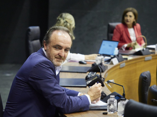 El presidente de UPN y portavoz de Navarra Suma, Javier Esparza, en el Parlamento de Navarra.