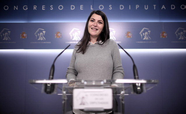 La secretaria general del Grupo Parlamentario de VOX, Macarena Olona, en rueda de prensa