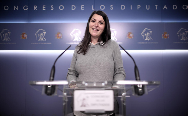 La secretaria general del Grupo Parlamentario de VOX, Macarena Olona, en rueda de prensa