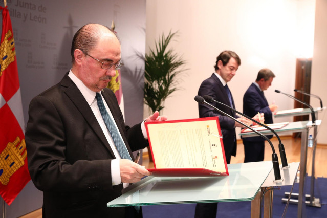 El presidente de Aragón, Javier Lambán, con sus homólogos de Castilla y León y Castilla-La Mancha.
