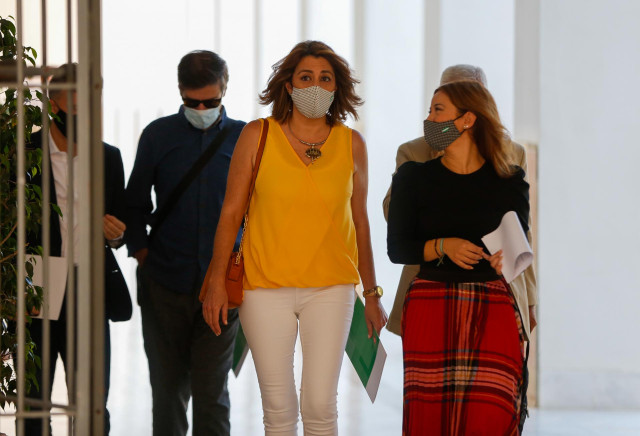 La secretaria general del PSOE-A, Susana Díaz, este pasado jueves a la llegada a la sesión de control al gobierno en el Pleno del Parlamento de Andalucía
