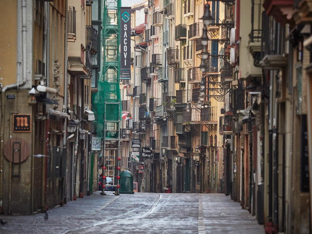 Imagen de la calle Estafeta de Pampona durante el estado de alarma por el coronavirus.