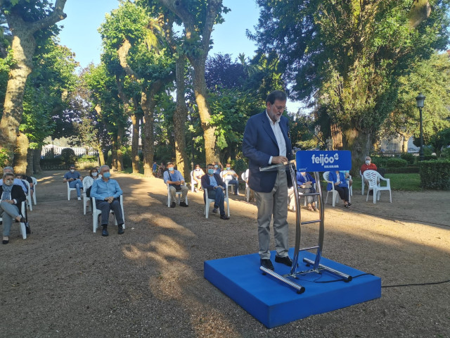 Mariano Rajoy en un mitin en Padrón