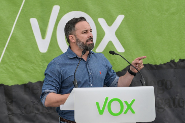 El presidente de Vox, Santiago Abascal, durante el acto electoral del partido en A Coruña