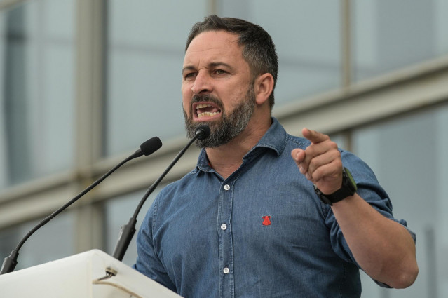 El presidente de Vox, Santiago Abascal, durante el acto electoral de esta formación en A Coruña