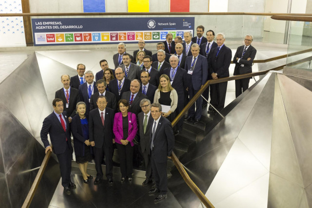 Ban Ki-moon (secretario general de la ONU en 2015) y el pte.De la Red Española del Pacto Mundial (REPM), Ángel Pes, encabezan una jornada de la REPM en el CaixaForum Madrid el 29/10/2015