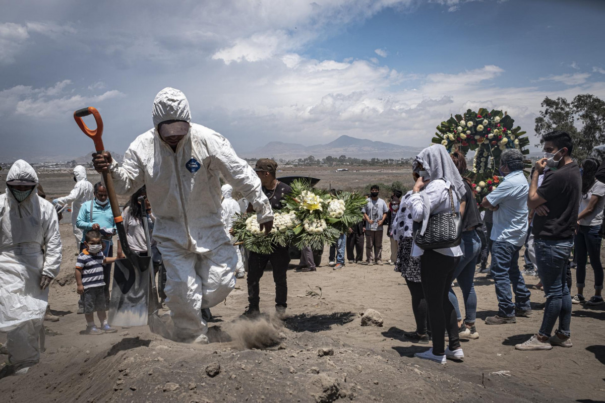 Funeral por víctimas de la pandemia de coronavirus