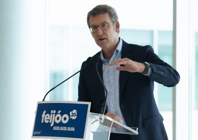 Feijóo participa en un acto electoral.