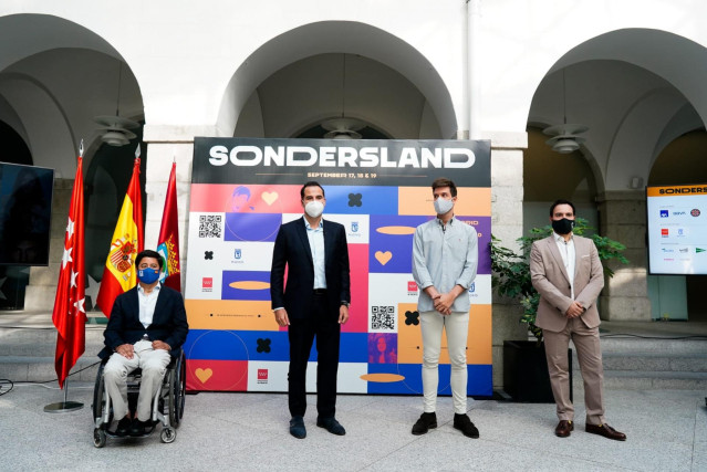 Aguado en la presentación de 'Sondersland'
