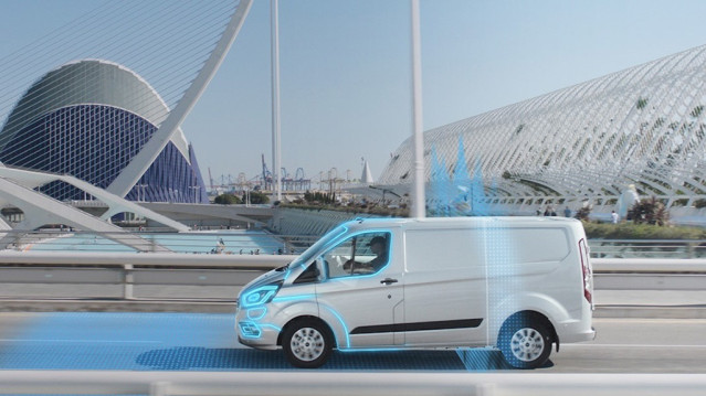 Ford apoya un aire más limpio en ciudades y escuelas mediante un modo eléctrico automático