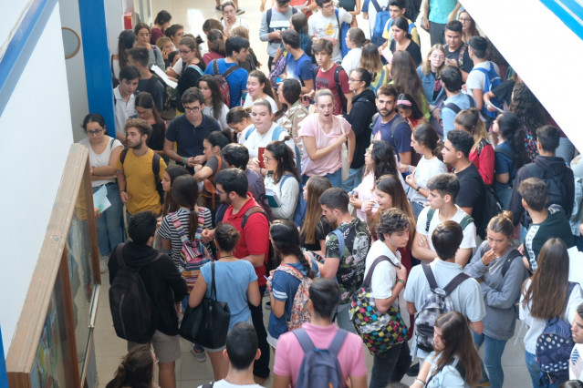 Imagen de archivo de alumnos ante la prueba de evaluación de acceso a la universidad, correspondiente a septiembre de 2019.