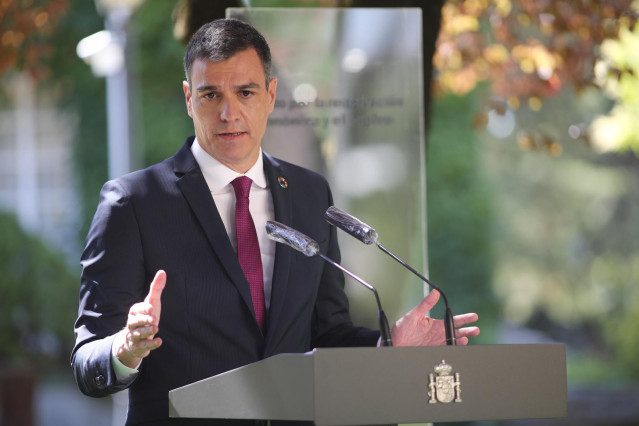 El presidente del Gobierno, Pedro Sánchez, interviene durante la firma del Pacto por la Reactivación Económica y el Empleo con los líderes de la CEOE, Cepyme, CC.OO. y UGT, en el Palacio de la Moncloa, Madrid (España), a 3 de julio de 2020.